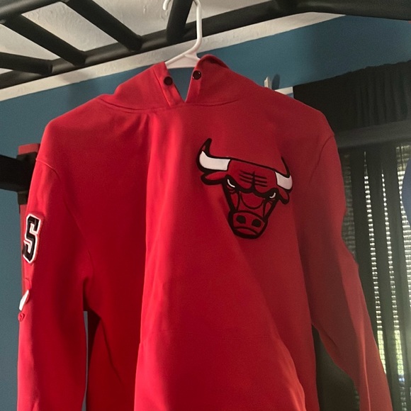 NBA Chicago Bulls classic chenille mens PO hoodie - Picture 2 of 9